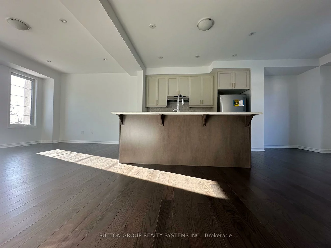 157, Settlers, 1008 - GO Glenorchy, Oakville