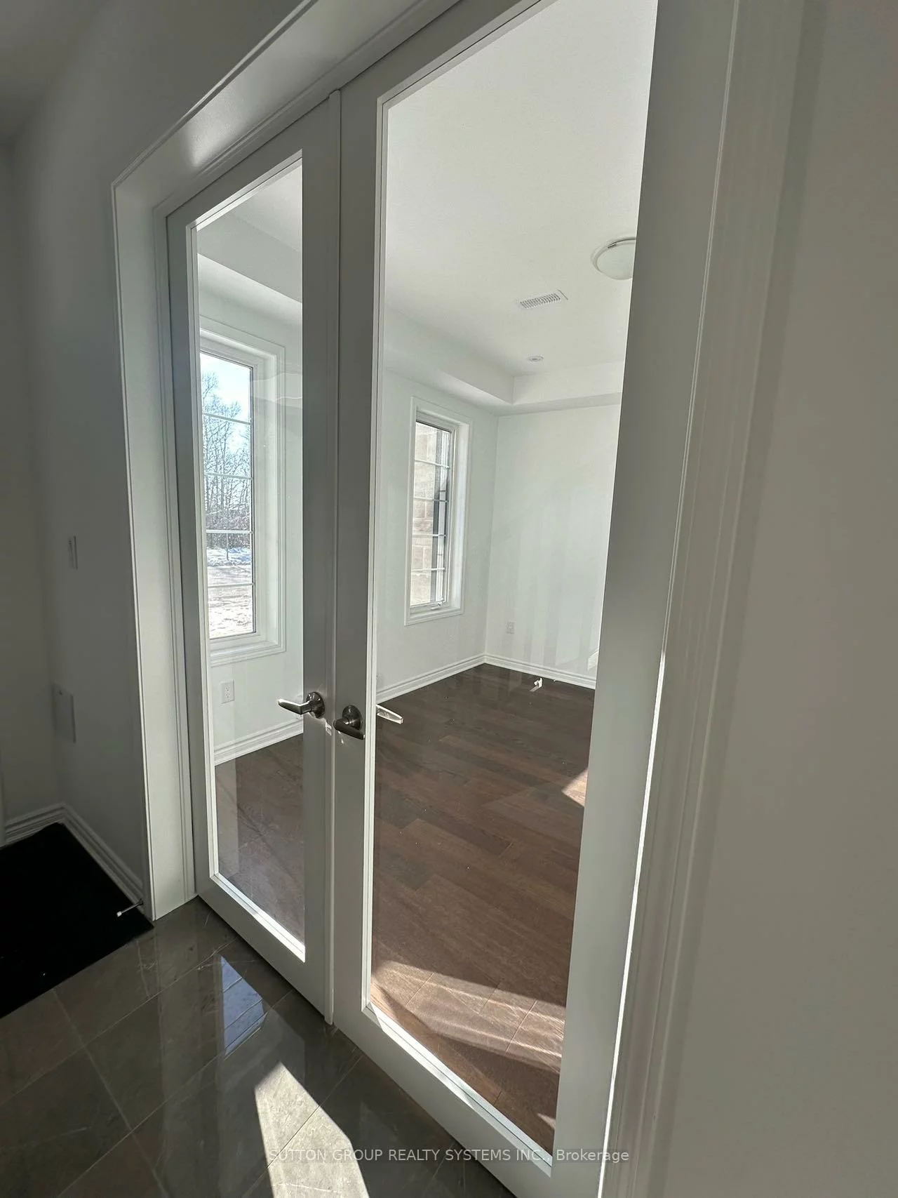 157, Settlers, 1008 - GO Glenorchy, Oakville