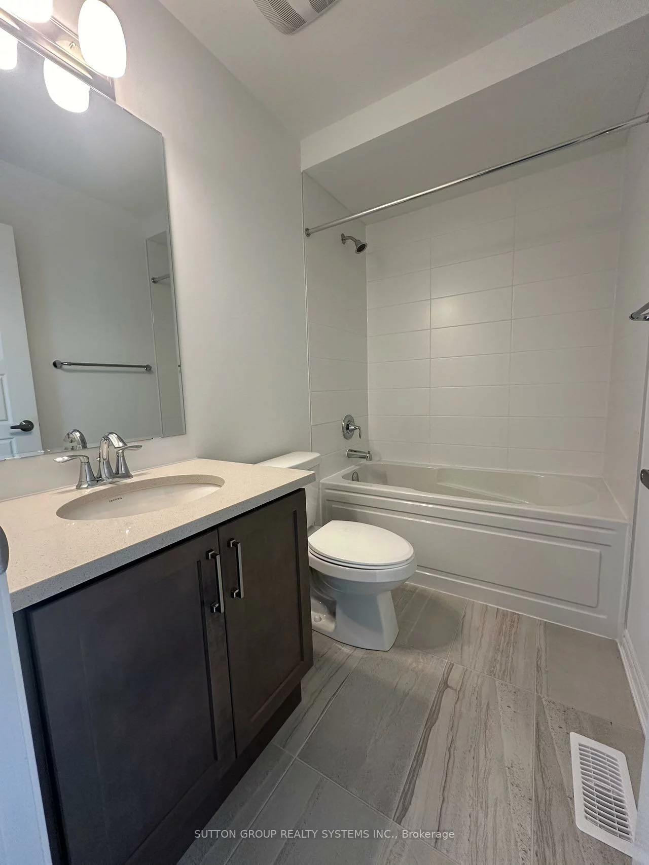 157, Settlers, 1008 - GO Glenorchy, Oakville