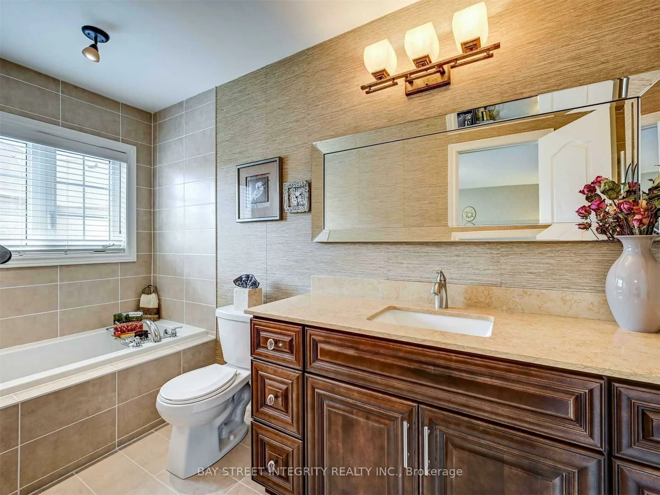 537, Stream, 1016 - SH Sixteen Hollow, Oakville