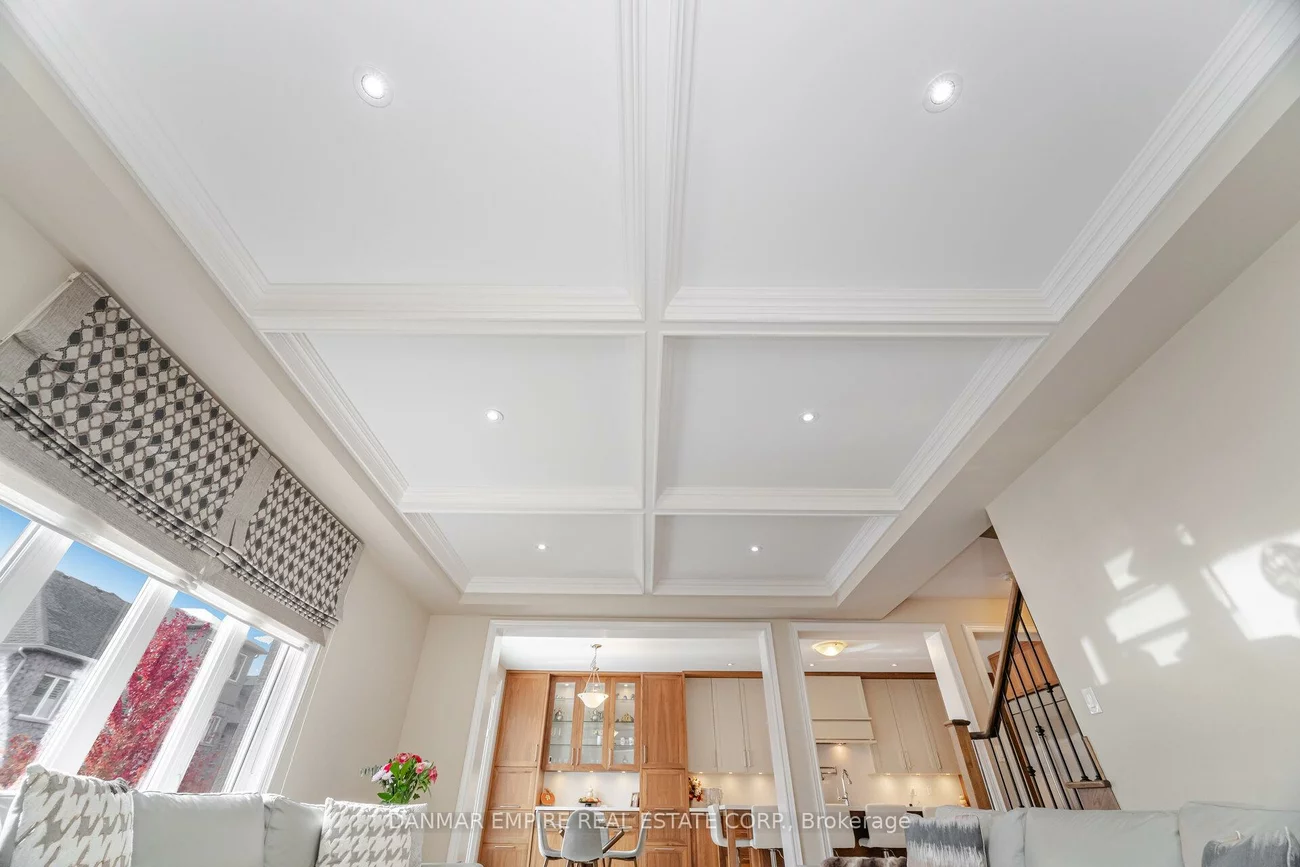 2118, Vineland, 1015 - RO River Oaks, Oakville