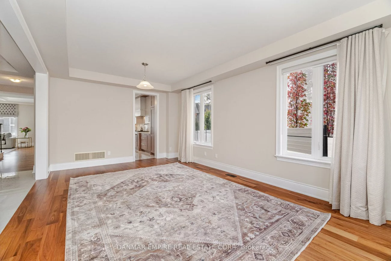 2118, Vineland, 1015 - RO River Oaks, Oakville