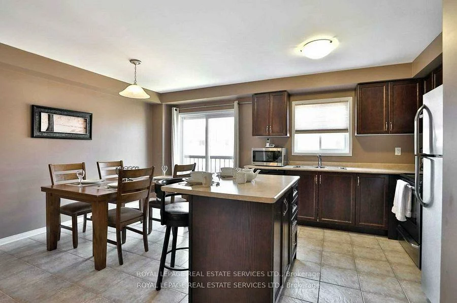2186, Fiddlers, 1019 - WM Westmount, Oakville