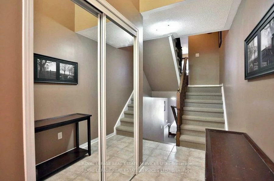 2186, Fiddlers, 1019 - WM Westmount, Oakville