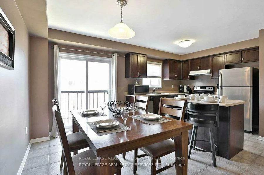 2186, Fiddlers, 1019 - WM Westmount, Oakville