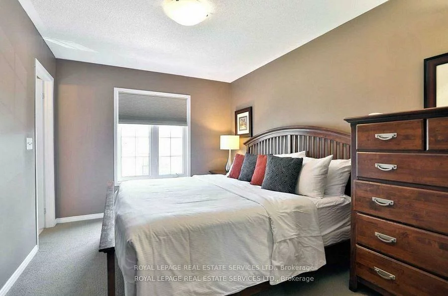 2186, Fiddlers, 1019 - WM Westmount, Oakville