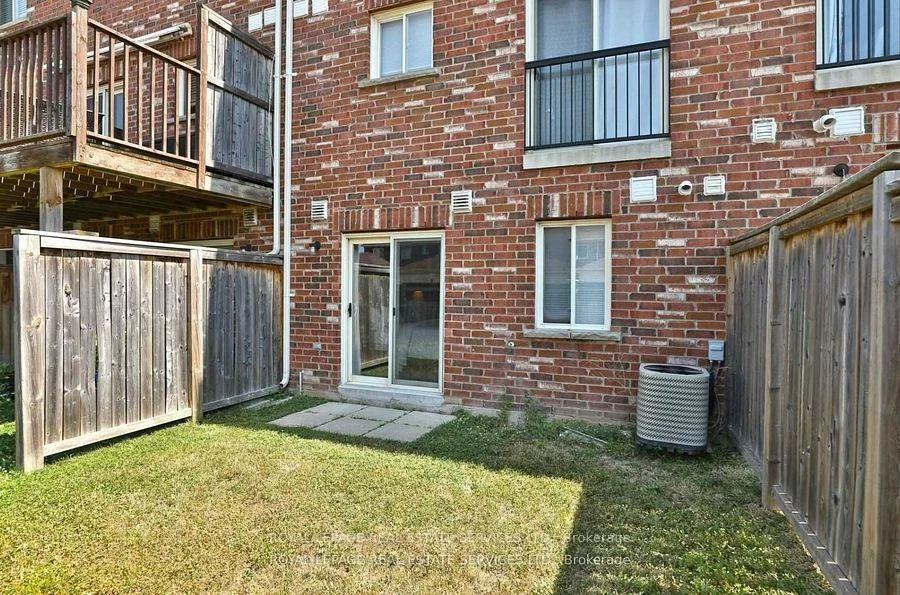 2186, Fiddlers, 1019 - WM Westmount, Oakville