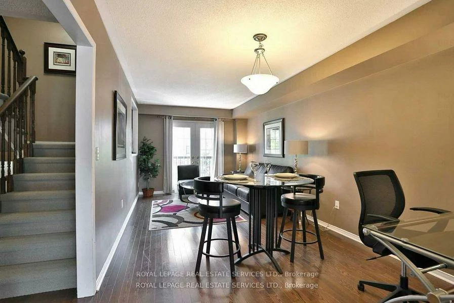 2186, Fiddlers, 1019 - WM Westmount, Oakville