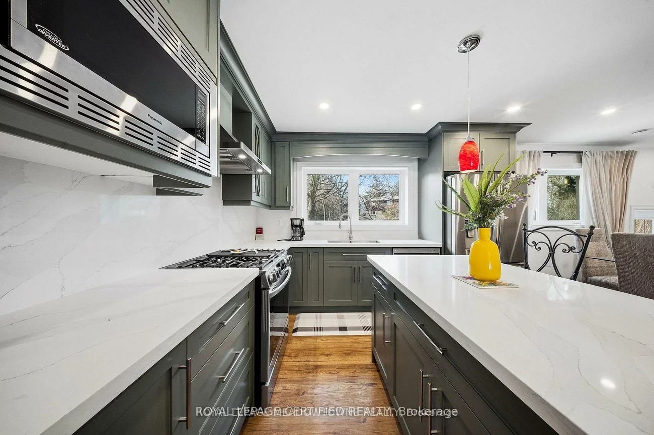 208, Glen Oak, 1020 - WO West, Oakville