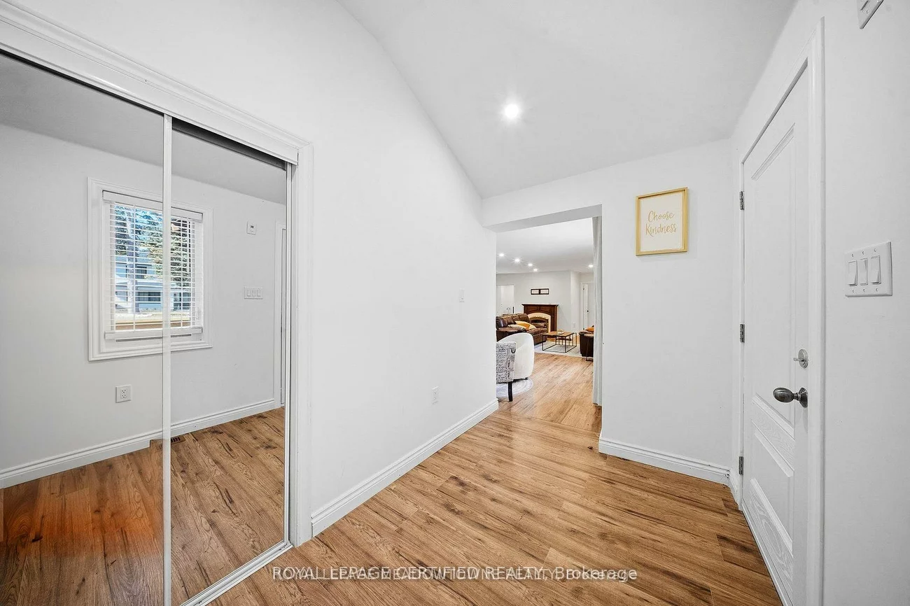 208, Glen Oak, 1020 - WO West, Oakville