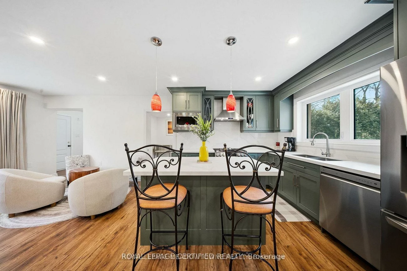 208, Glen Oak, 1020 - WO West, Oakville