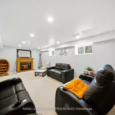 208, Glen Oak, 1020 - WO West, Oakville