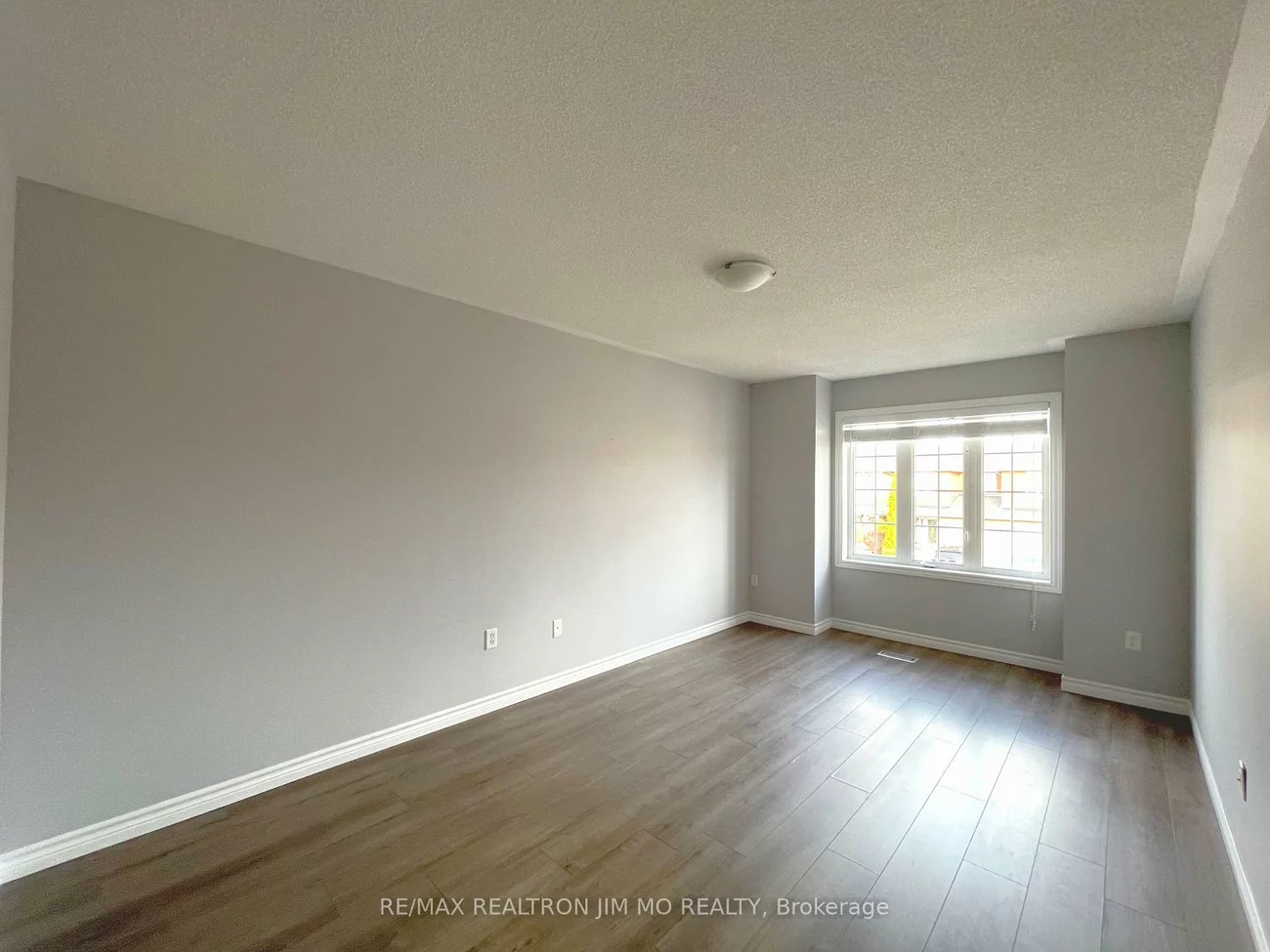 2272, Hummingbird, 1022 - WT West Oak Trails, Oakville