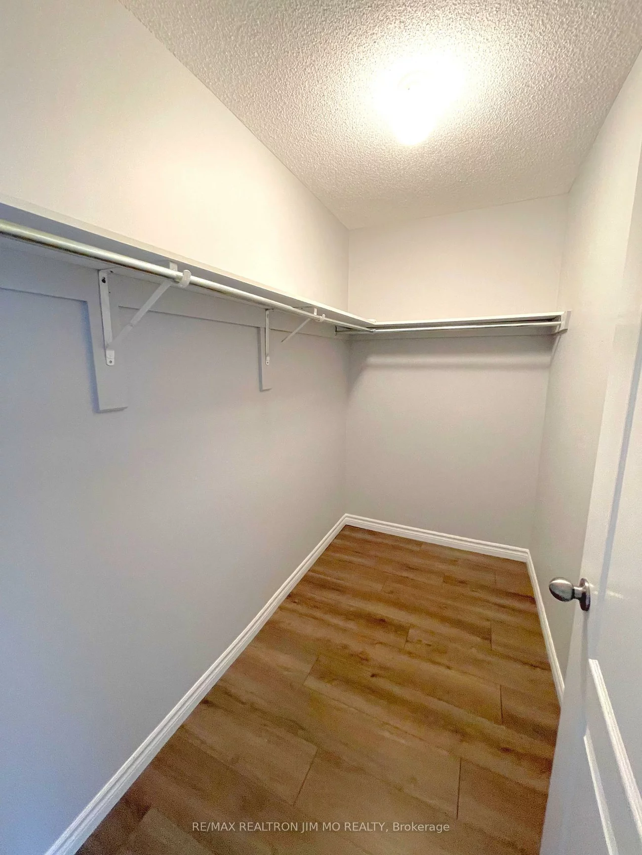 2272, Hummingbird, 1022 - WT West Oak Trails, Oakville