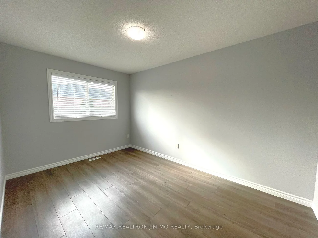 2272, Hummingbird, 1022 - WT West Oak Trails, Oakville