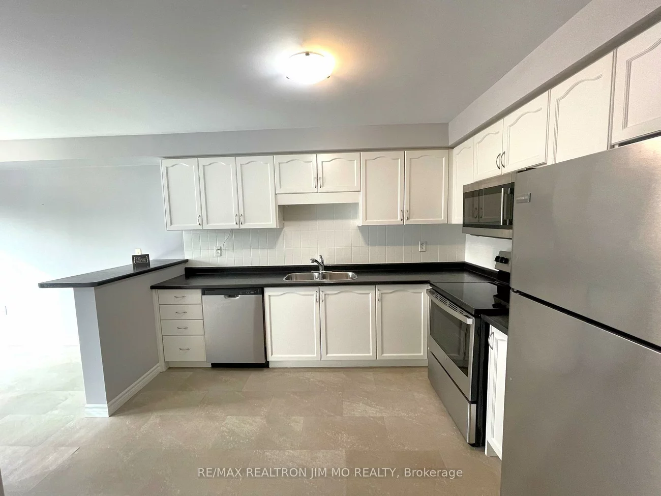 2272, Hummingbird, 1022 - WT West Oak Trails, Oakville