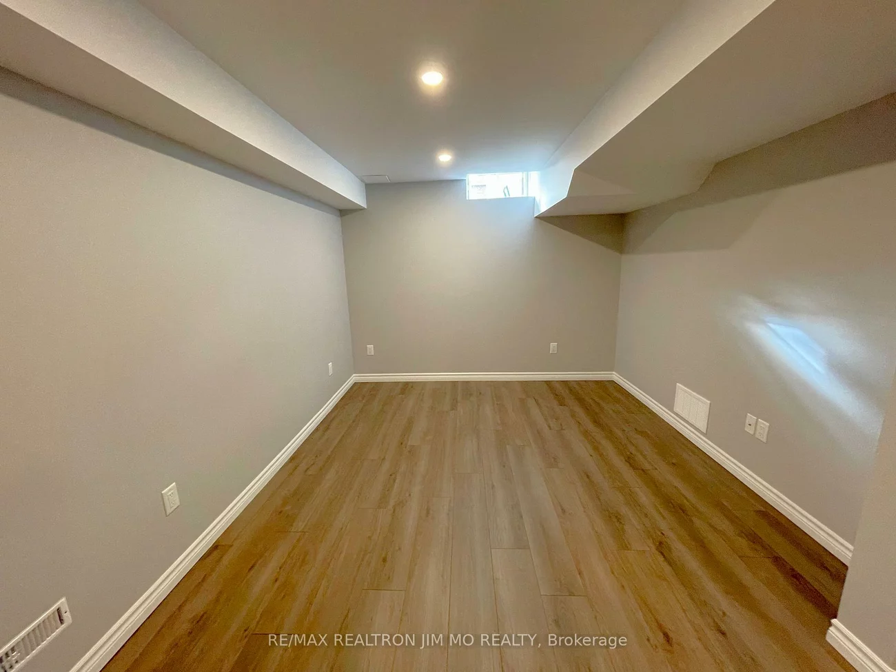 2272, Hummingbird, 1022 - WT West Oak Trails, Oakville