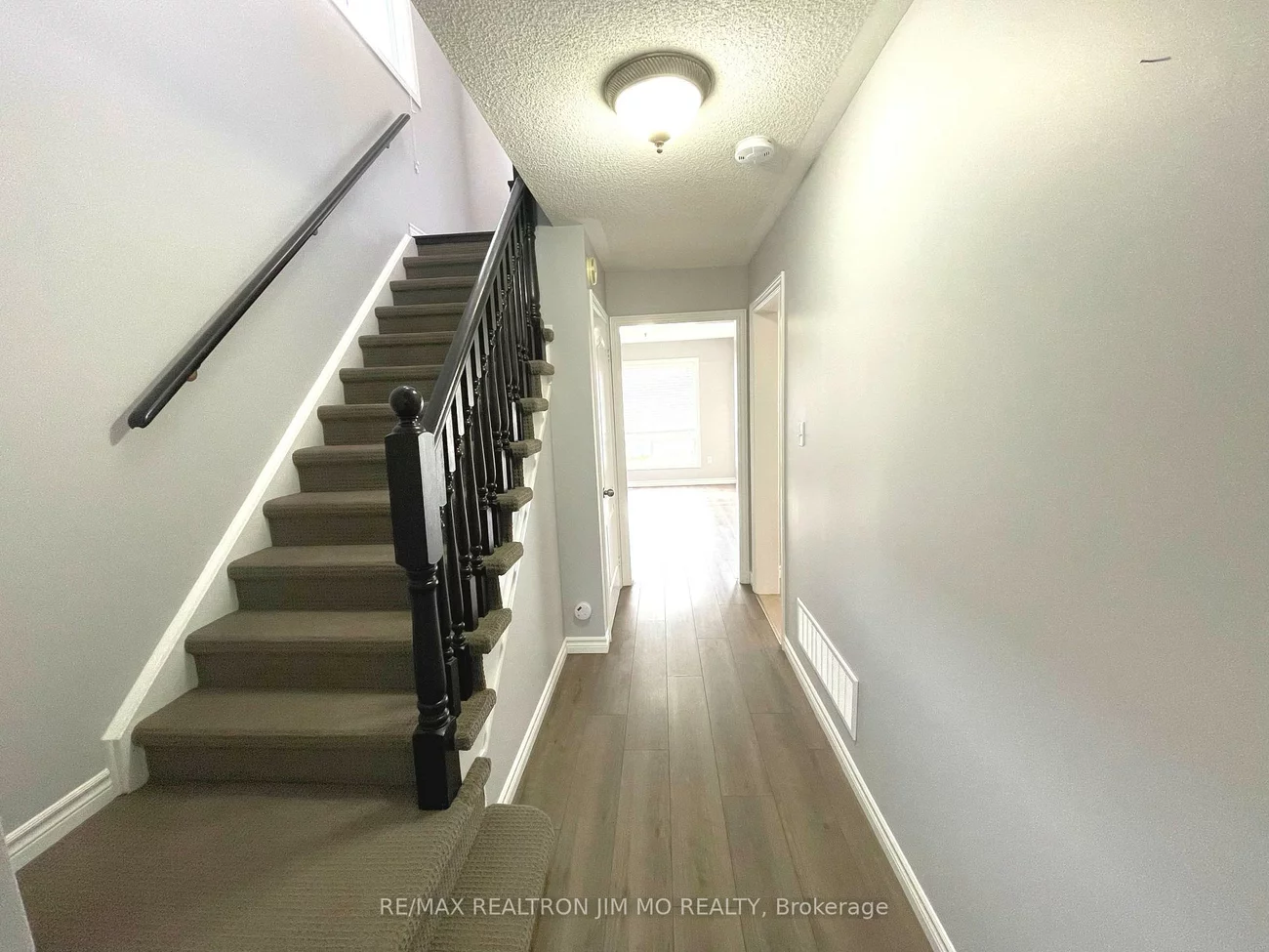 2272, Hummingbird, 1022 - WT West Oak Trails, Oakville