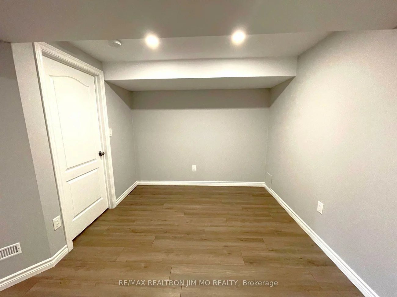 2272, Hummingbird, 1022 - WT West Oak Trails, Oakville