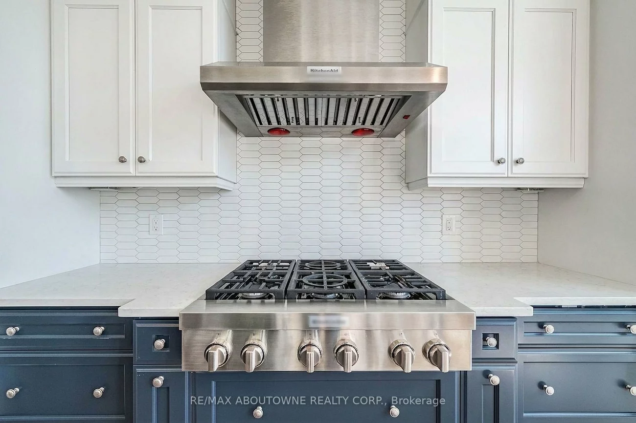 3002, Duggan, 1010 - JM Joshua Meadows, Oakville