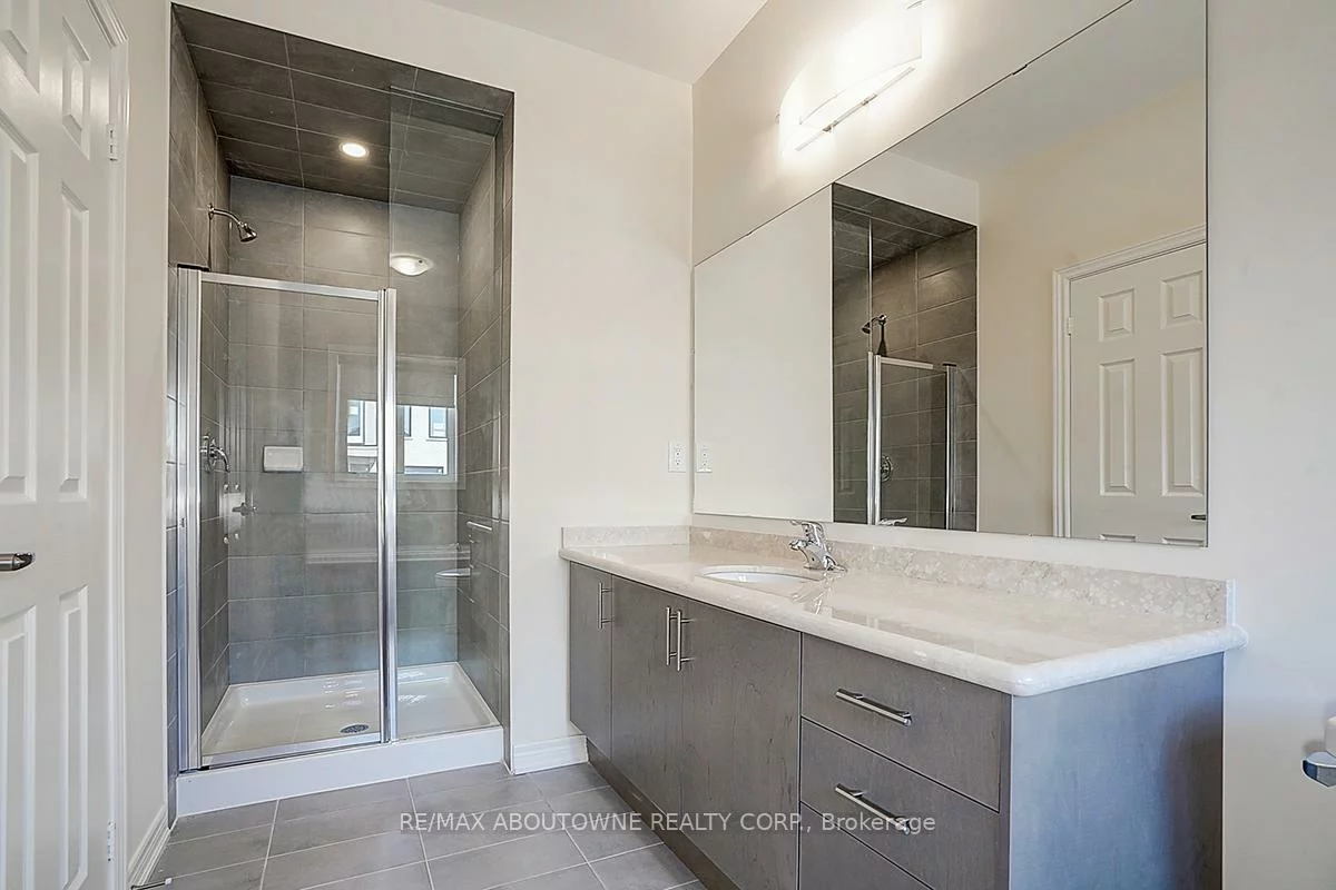 3175, Crystal, 1008 - GO Glenorchy, Oakville