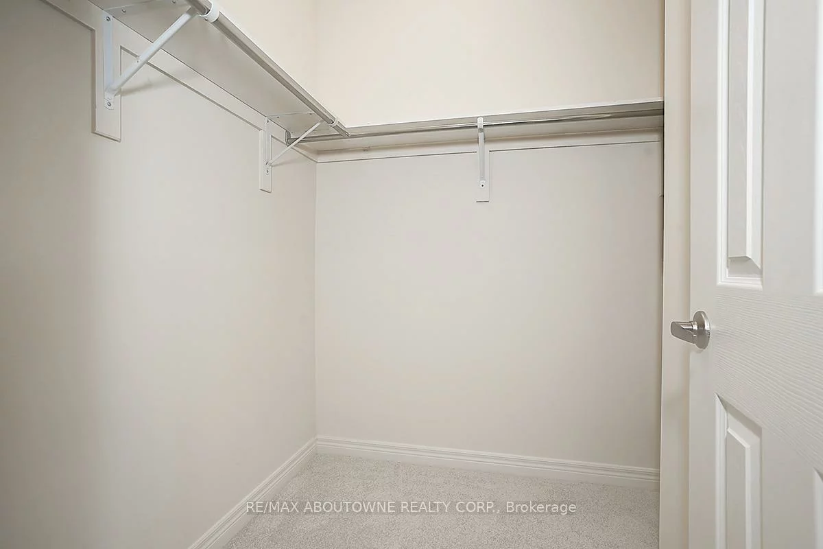3175, Crystal, 1008 - GO Glenorchy, Oakville