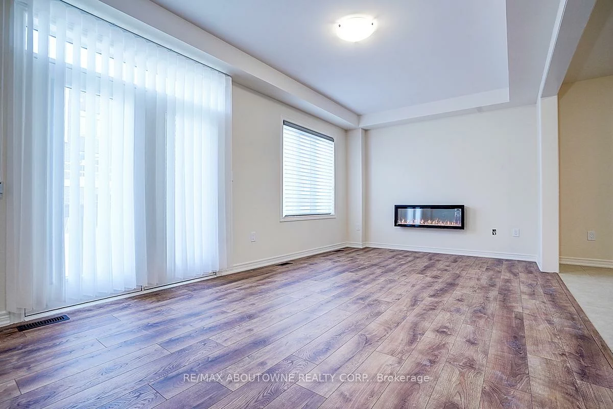 3175, Crystal, 1008 - GO Glenorchy, Oakville