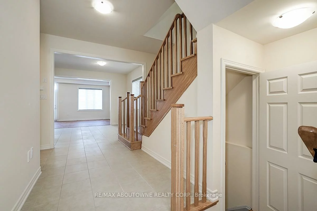 3175, Crystal, 1008 - GO Glenorchy, Oakville