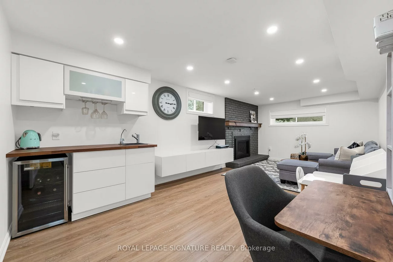 2364, Wyandotte, 1020 - WO West, Oakville