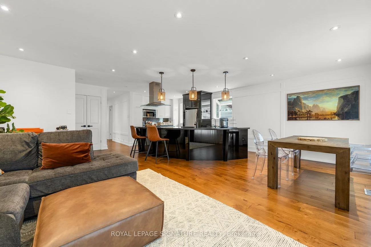 2364, Wyandotte, 1020 - WO West, Oakville