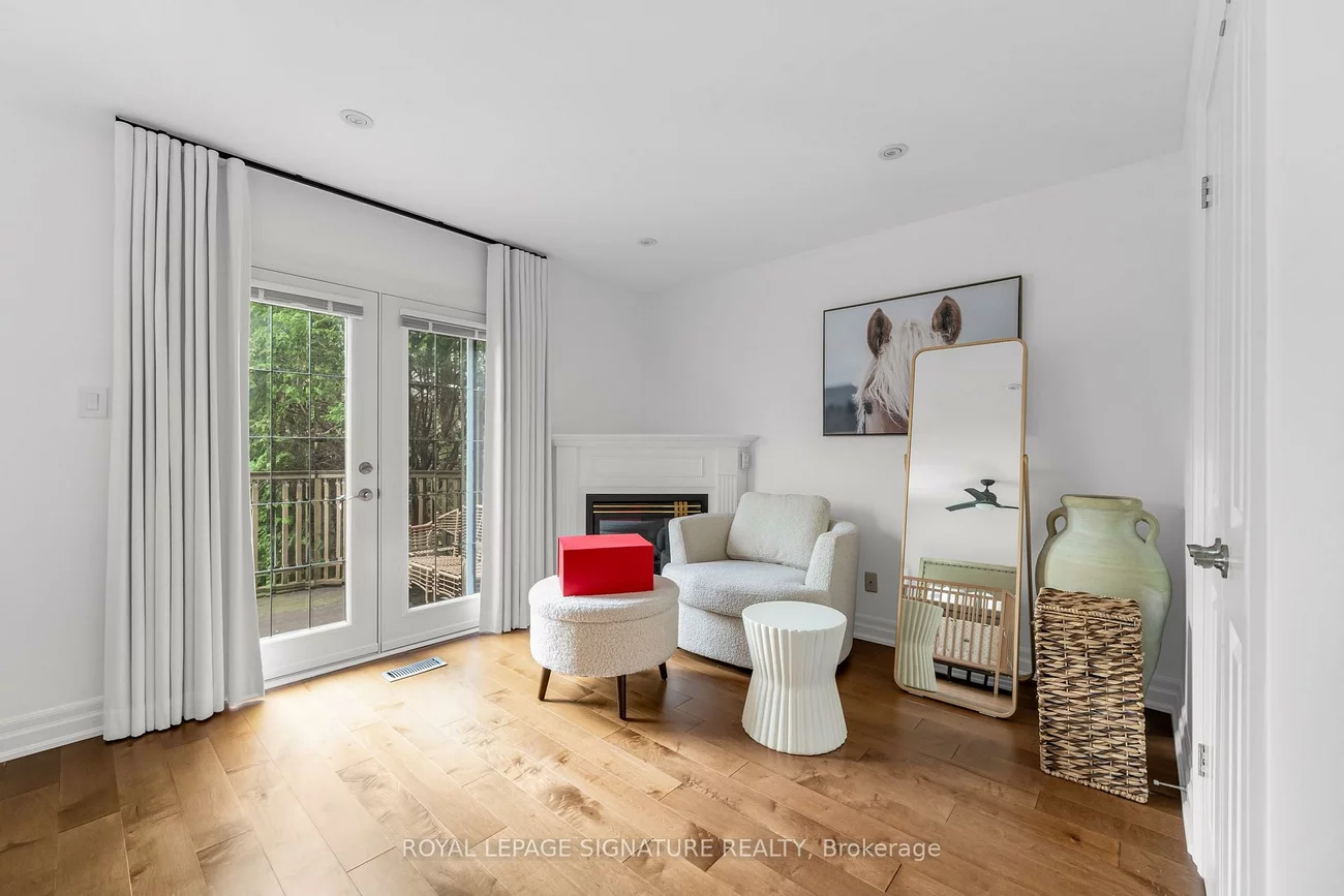 2364, Wyandotte, 1020 - WO West, Oakville