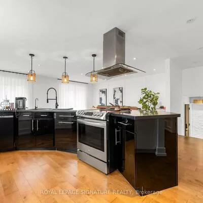 2364, Wyandotte, 1020 - WO West, Oakville