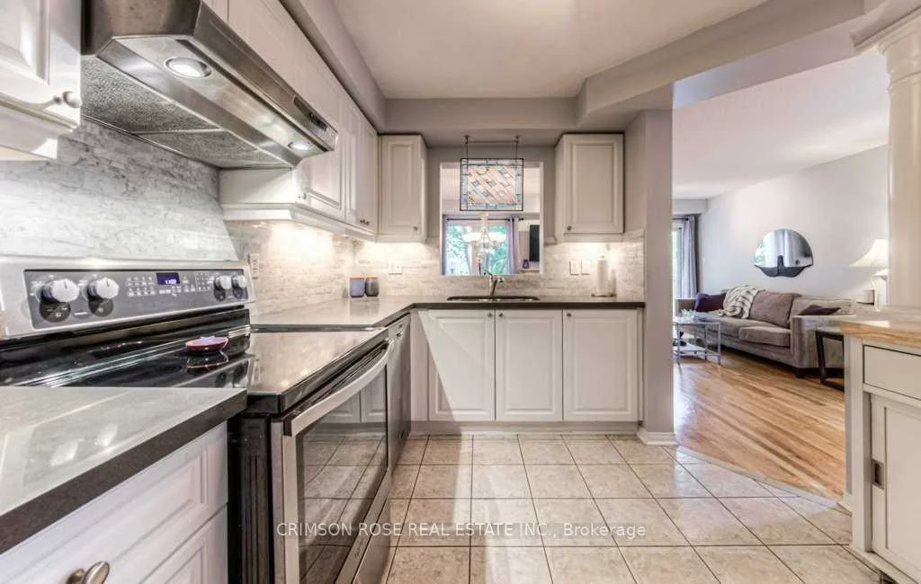 2096, Glenhampton, 1019 - WM Westmount, Oakville