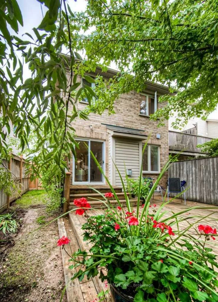 2096, Glenhampton, 1019 - WM Westmount, Oakville