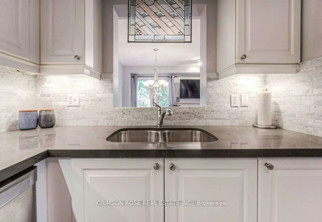2096, Glenhampton, 1019 - WM Westmount, Oakville