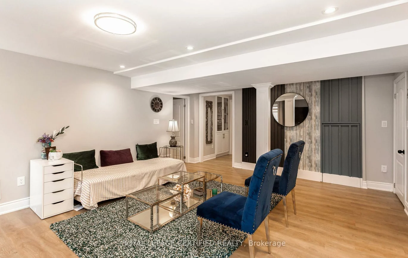 137, Spring Azure, 1001 - BR Bronte, Oakville