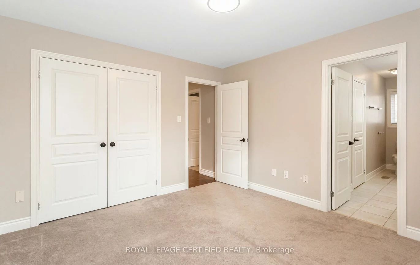 137, Spring Azure, 1001 - BR Bronte, Oakville