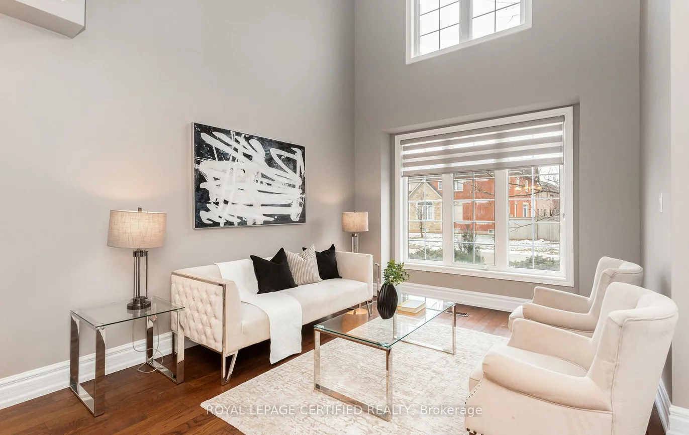 137, Spring Azure, 1001 - BR Bronte, Oakville