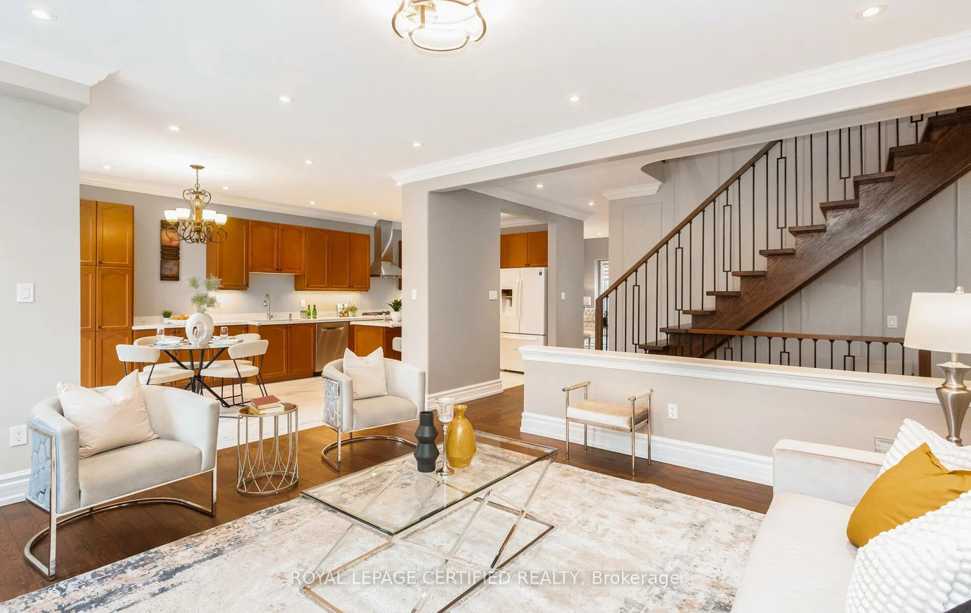 137, Spring Azure, 1001 - BR Bronte, Oakville