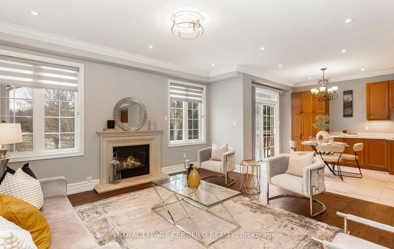 137, Spring Azure, 1001 - BR Bronte, Oakville