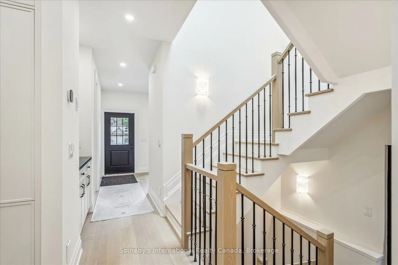 152, CHISHOLM, 1002 - CO Central, Oakville