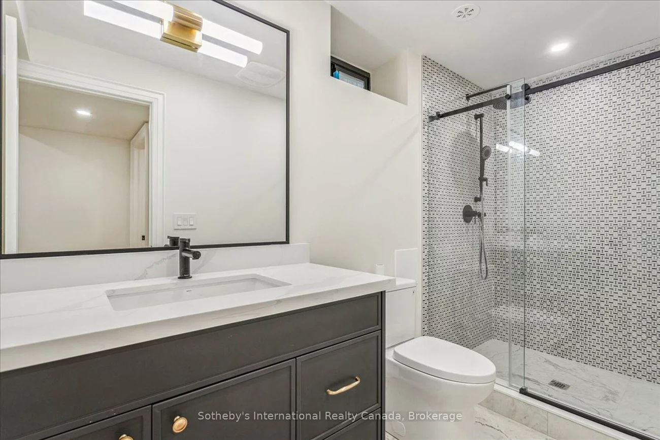 152, CHISHOLM, 1002 - CO Central, Oakville