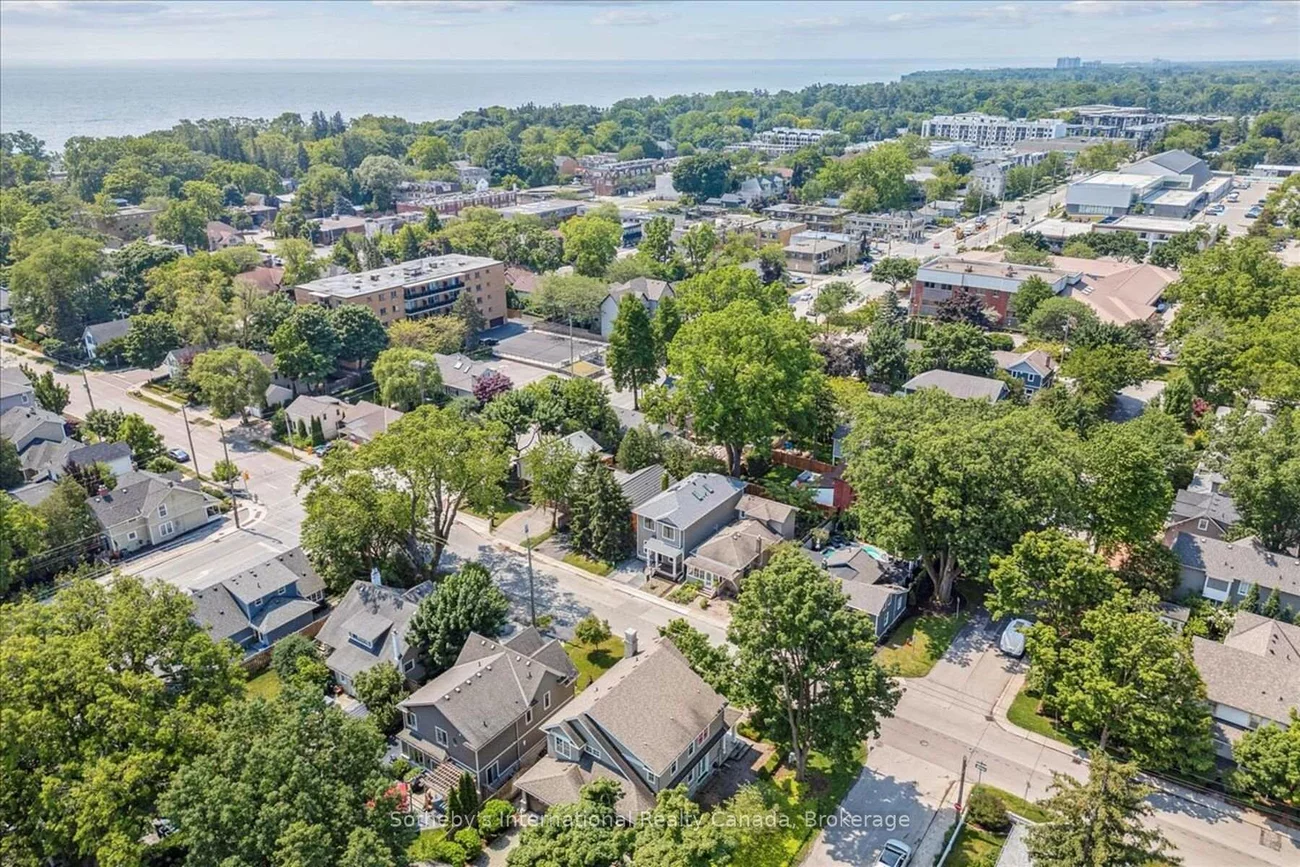 152, CHISHOLM, 1002 - CO Central, Oakville