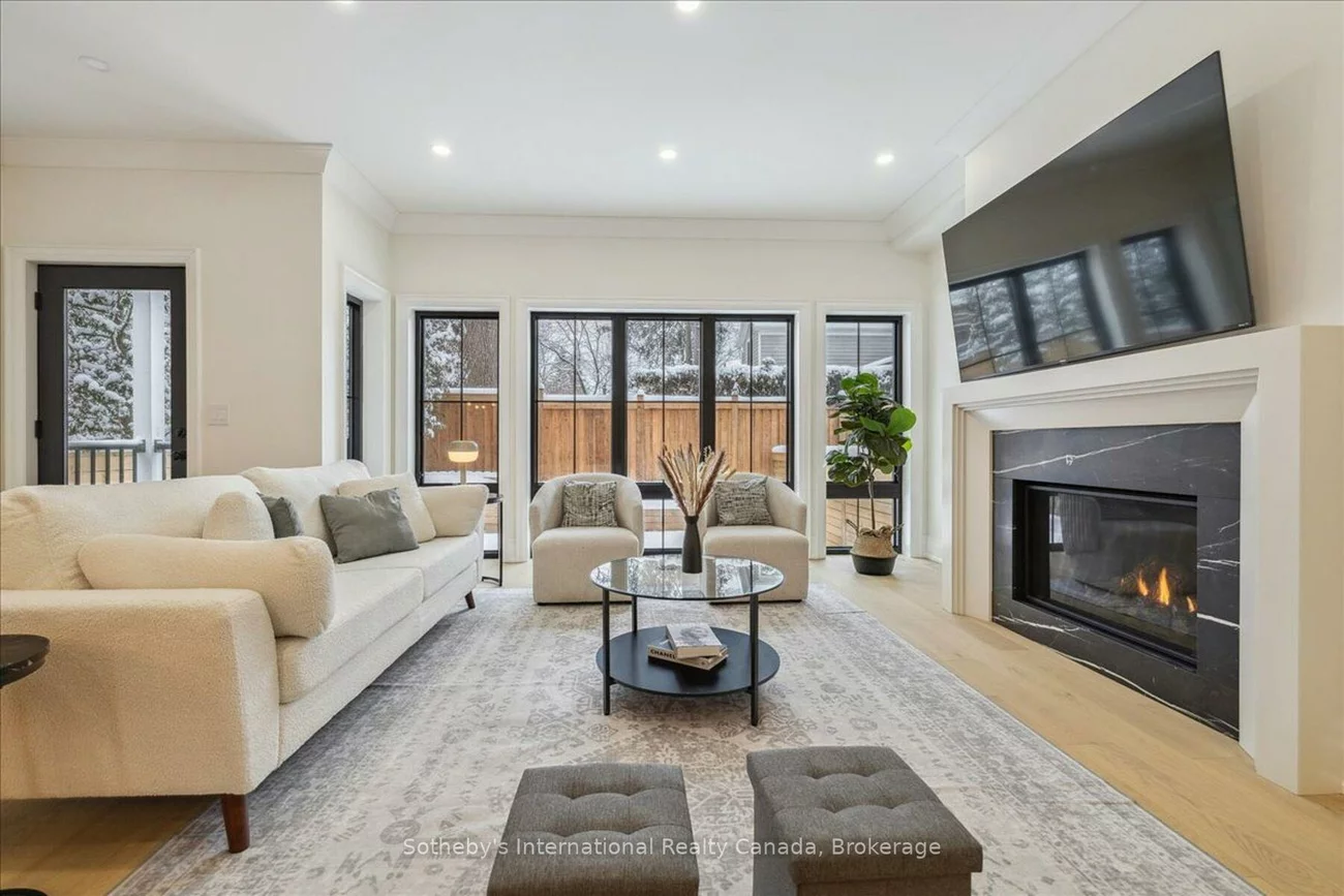 152, CHISHOLM, 1002 - CO Central, Oakville