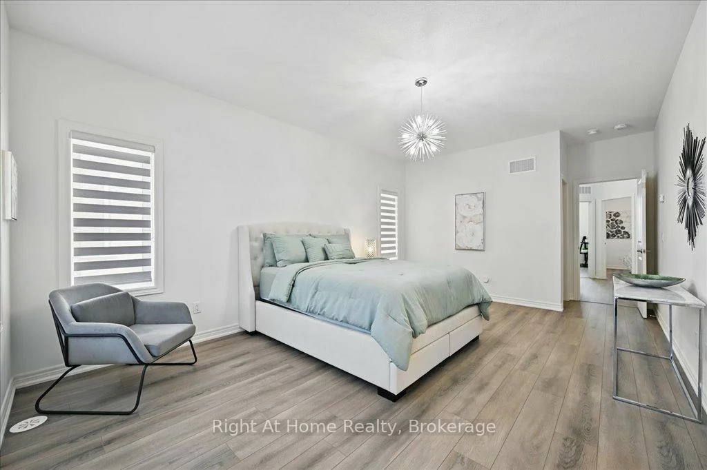 465, Dundas, 1010 - JM Joshua Meadows, Oakville