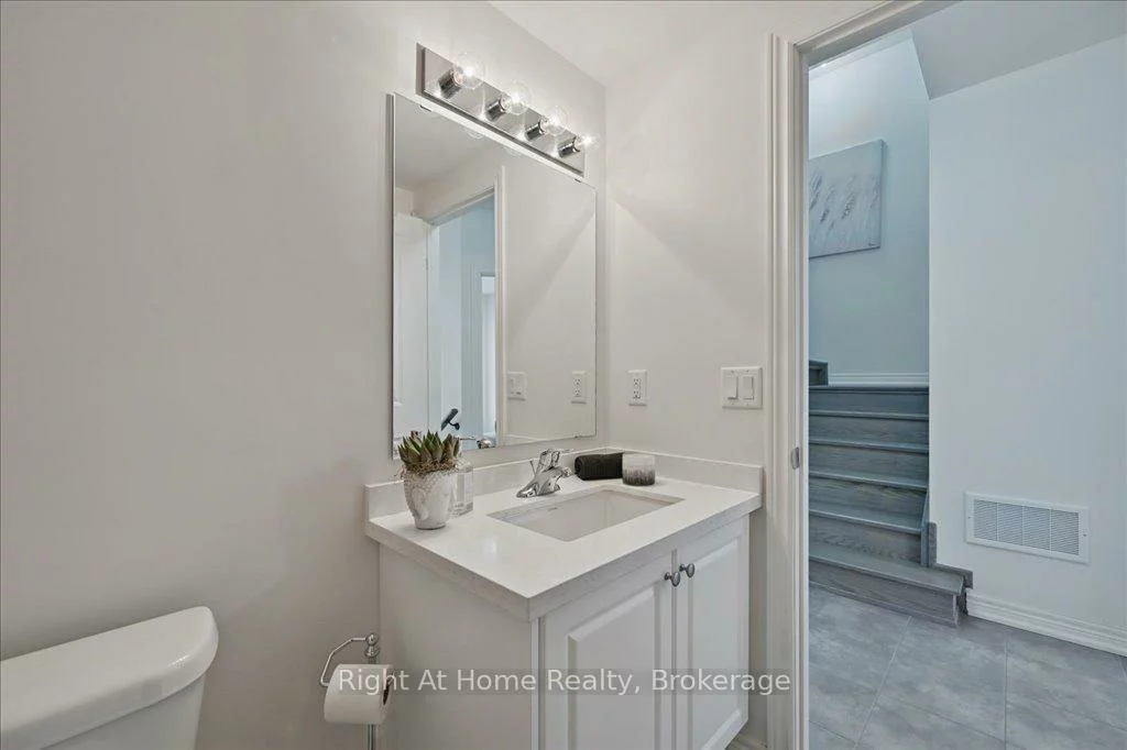 465, Dundas, 1010 - JM Joshua Meadows, Oakville