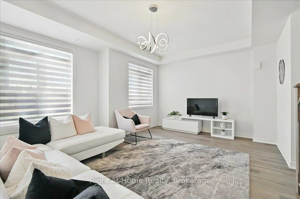 465, Dundas, 1010 - JM Joshua Meadows, Oakville