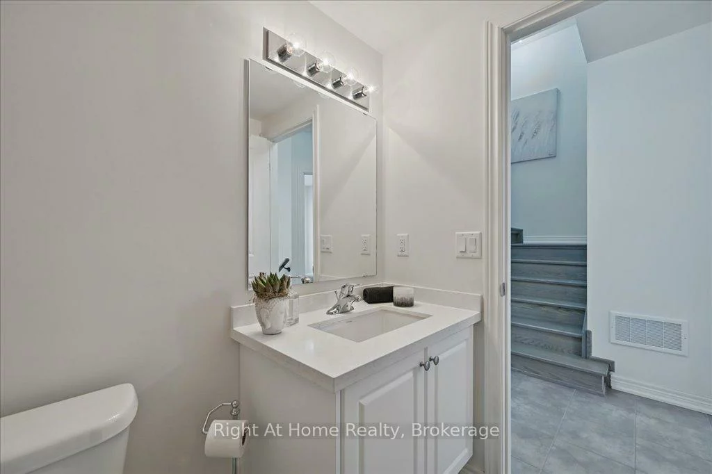 465, Dundas, 1010 - JM Joshua Meadows, Oakville