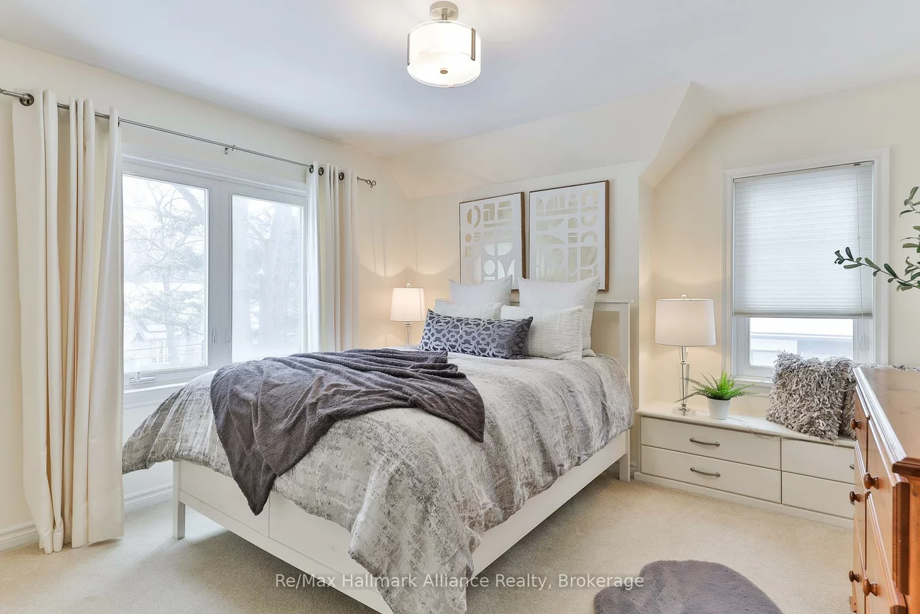 1334, DEVON, 1011 - MO Morrison, Oakville