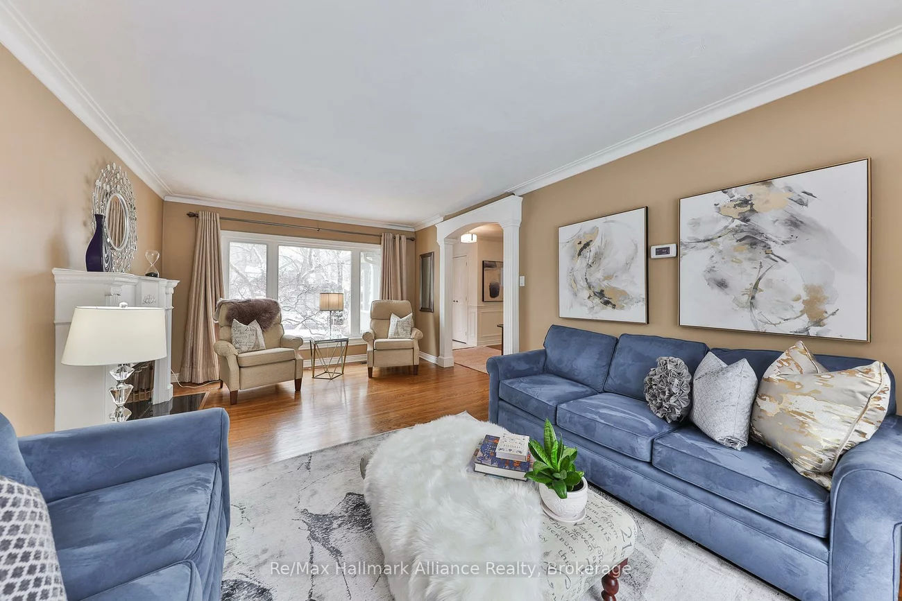 1334, DEVON, 1011 - MO Morrison, Oakville